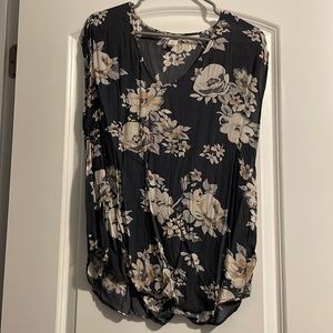 Old Navy Floral blouse